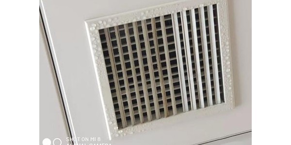 為什么中央空調(diào)出風(fēng)口會(huì)有冷凝水？